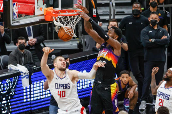 籃球比賽中常見的戰術有哪些？